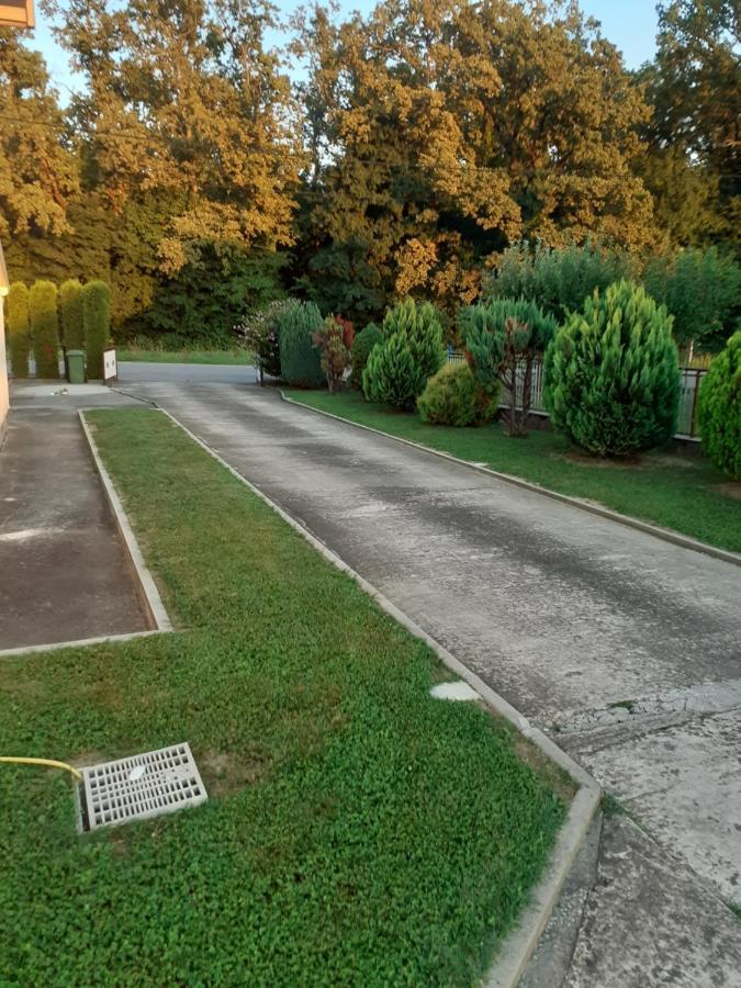 Maja Appartement Velika Gorica Buitenkant foto