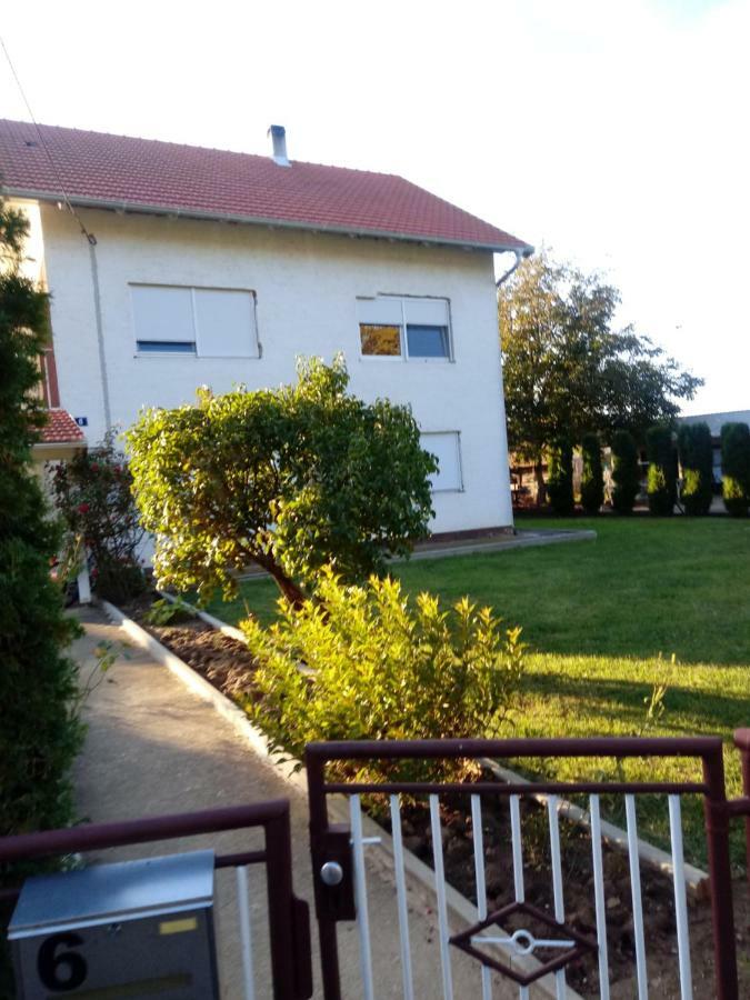 Maja Appartement Velika Gorica Buitenkant foto